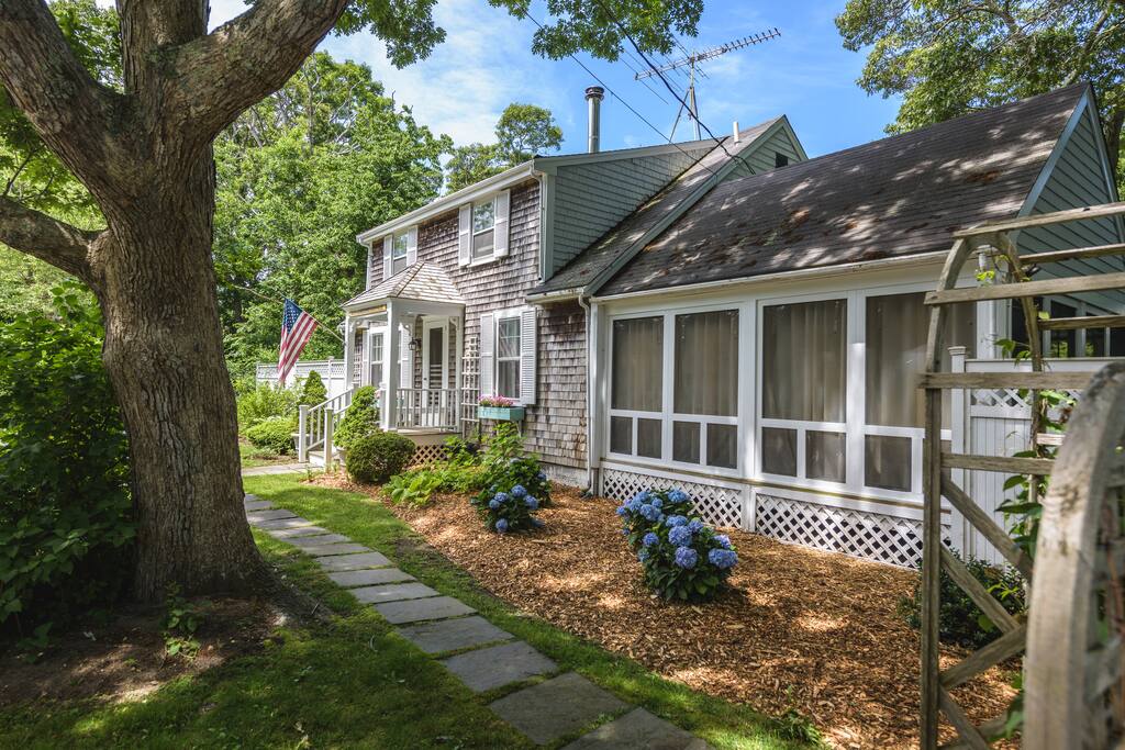 Moonflower Cottage