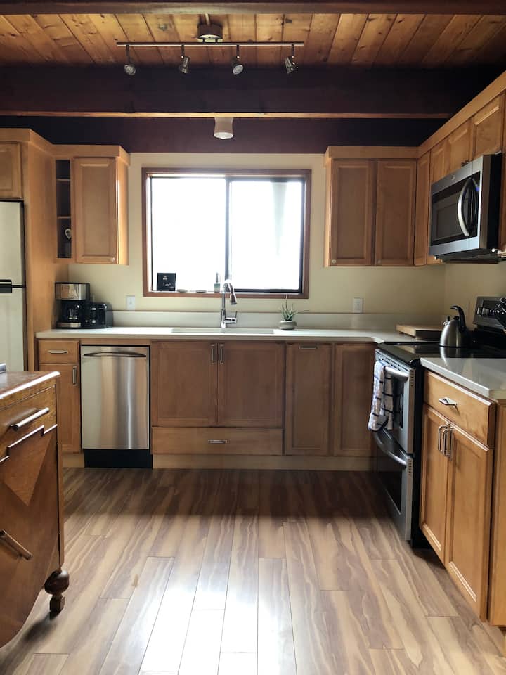 The Oysterville Guesthouse Houses for Rent in Oysterville, Washington