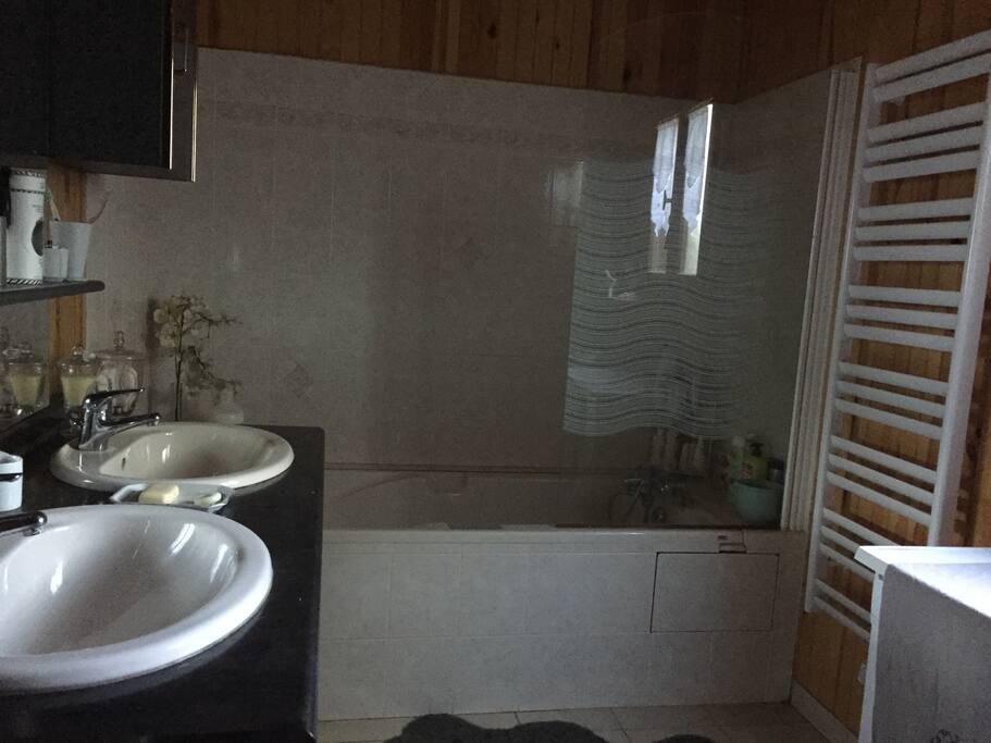 salle bain RDC
WC indépendant