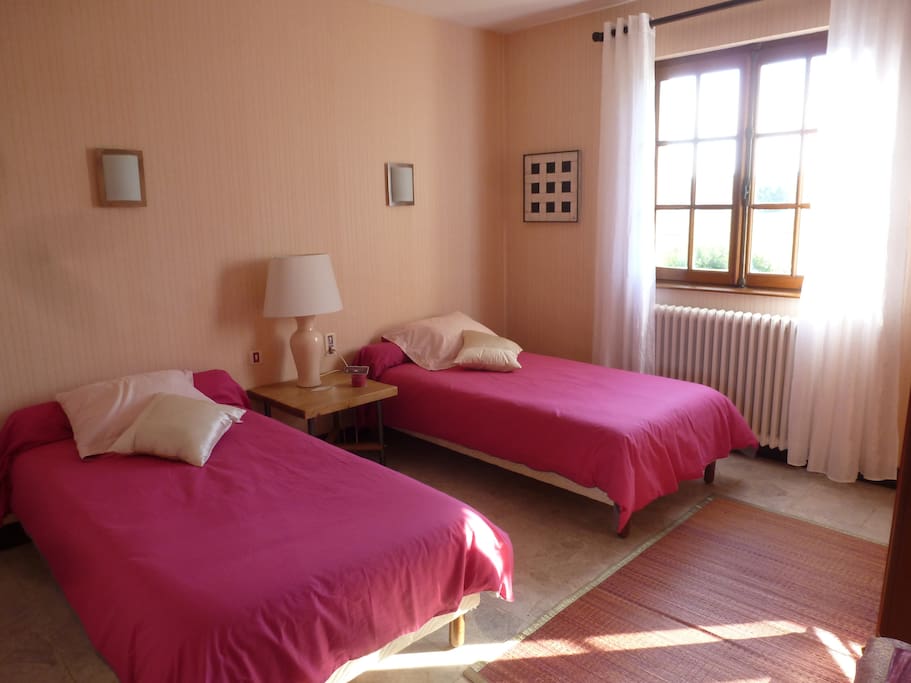1 chambre lits jumeaux avec