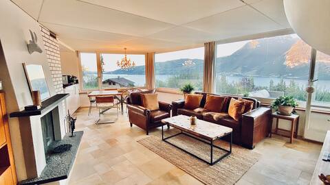 Lakeview Little Villa