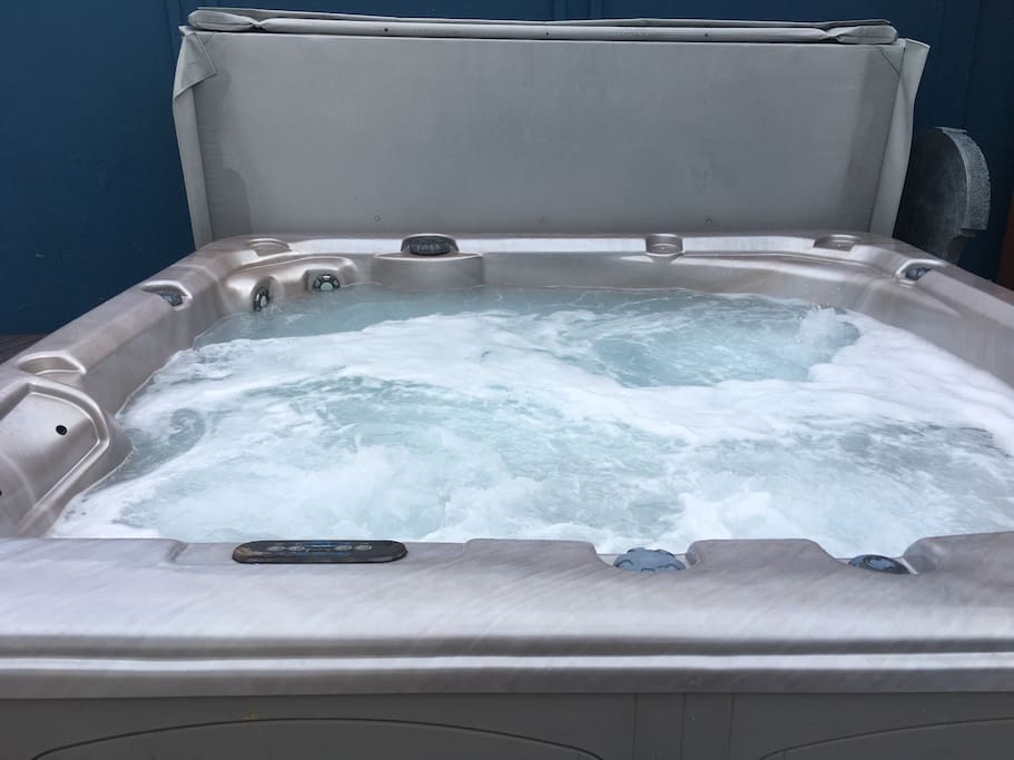 Hot tub in back yard open til 10:00 PM. Sometimes a little later