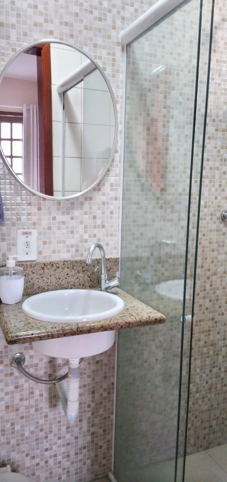 Foto do anúncio de Suíte Conforto com Ar e Wi-Fi no Aldeota