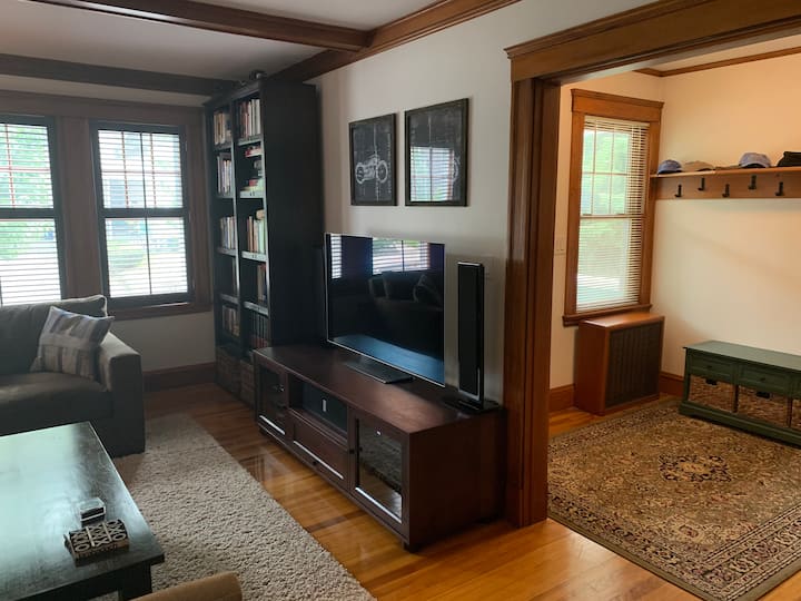 Near Boston / Everett historic two-bedroom