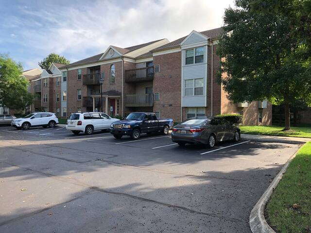 Two Bedroom Condo in Baltimore (very safe) -Room B
