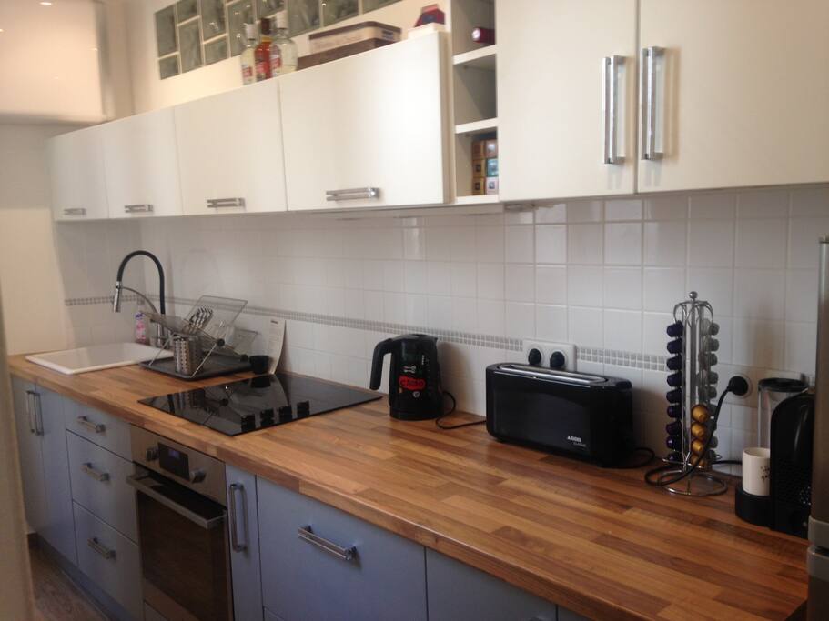 Kitchen (fully furnished)
