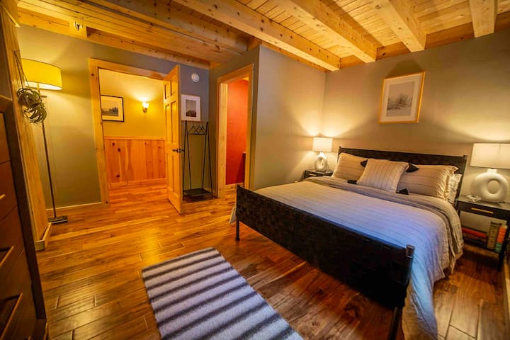 The Winter room is the coziest of all! Firm mattress, Irish linens for Summer days and flannel for cold ones, furnished by CB2 and West Elm, vanity area  and lamps from Portugal

Picture by https://instagram.com/dirtandglass?igshid=1q6mv34t1k149