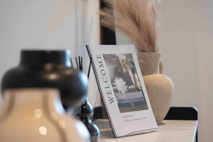 Supreme 3 Bedroom Apartment in Melbourne CBD gallery image 2