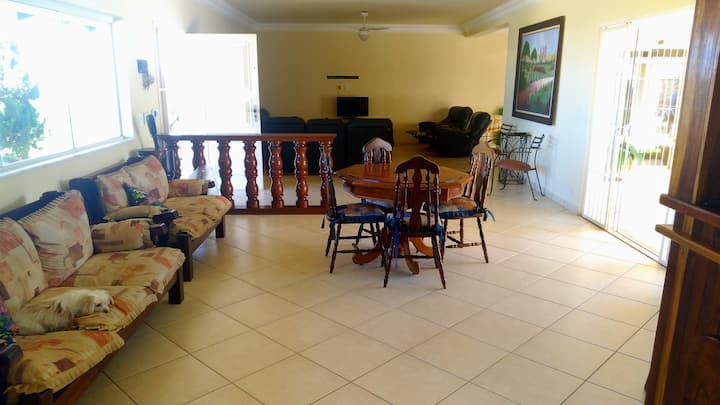 Super Casa Em Peruibe, Frente Ao Mar Com Piscina - Peruíbe