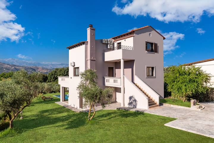 New Villa★Private heated pool★Wifi★BBQ★5 bedrooms gallery image 4