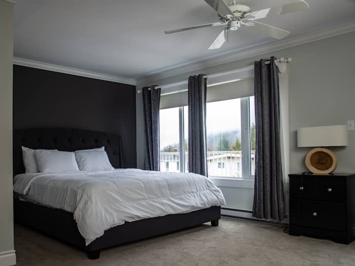 Spálňa s manželskou posteľou King 2