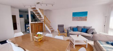 Villa La Cale, 12pers, 100m beach, 30m shops