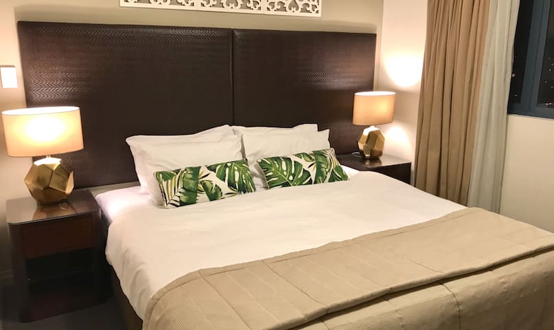 Brisbane CBD Explorer Paradise With River View