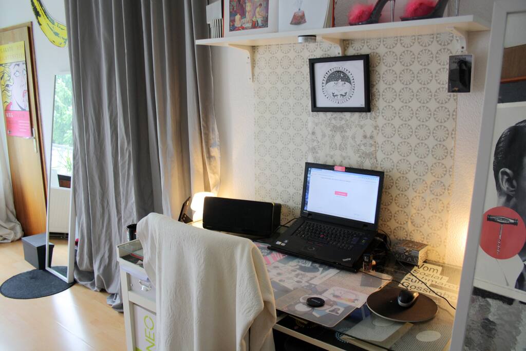 Arbeitsplatz / Workspace