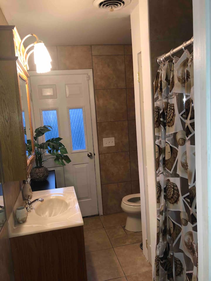 Beautiful Lake House Sea Breeze Irondequoit Cottages for Rent in