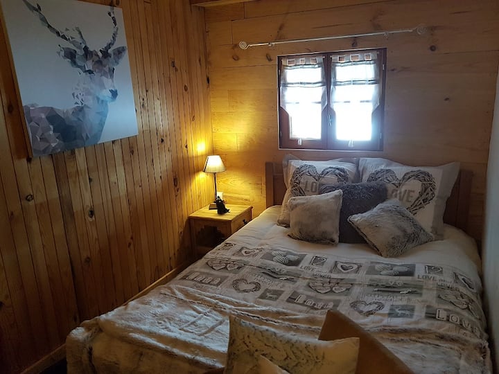 pequeña habitación en suite principal