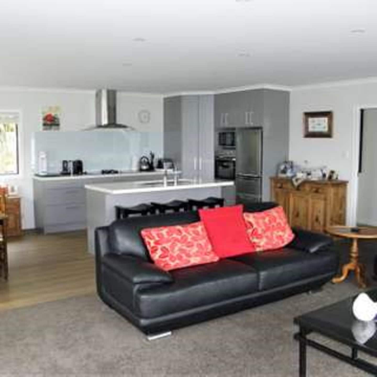 Moeraki Magic On Haven, Beautiful Sea Views. 4