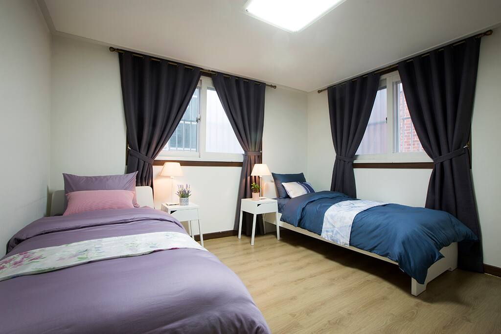ROOM #1
TWIN BED