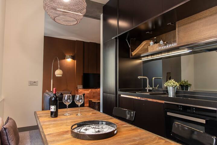 Ponte Vecchio Luxury Apartment gallery image 5