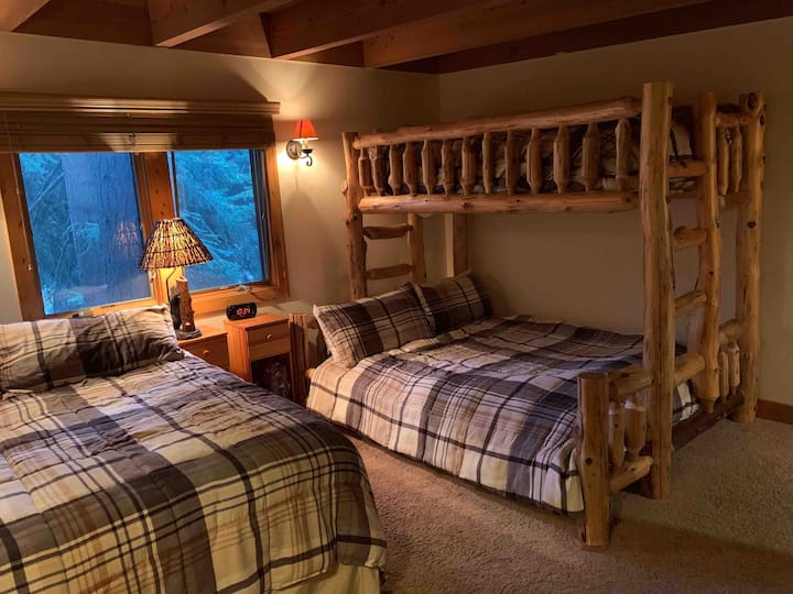 Chumba cha ghorofa - vitanda 3 (upana wa futi 2, upana wa futi 1)