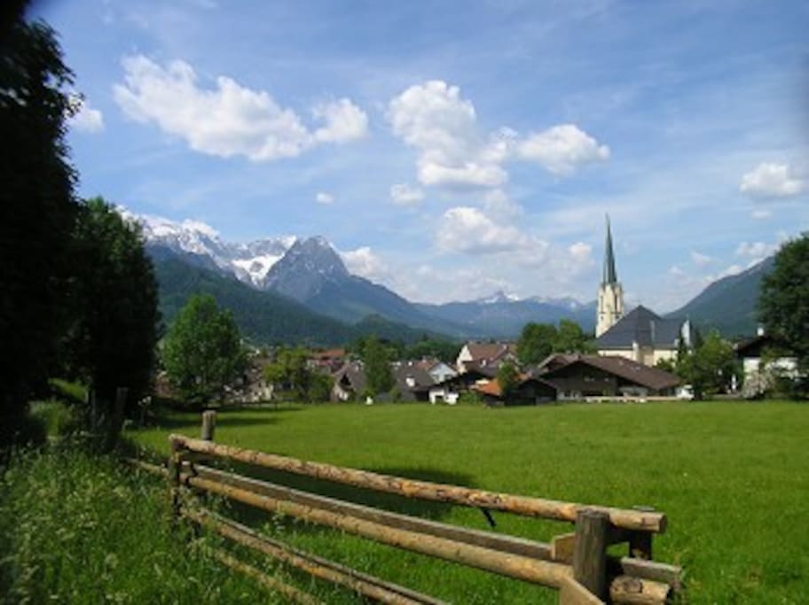 Blick auf Garmisch-Partenkirchen