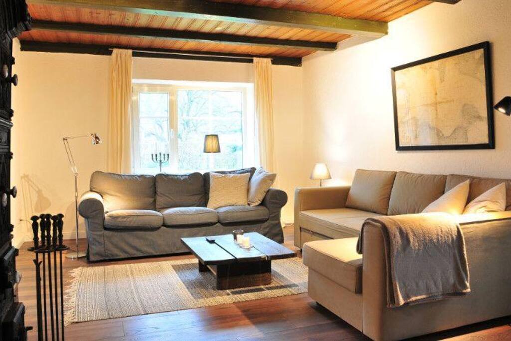 Wohnzimmer / großes Schlafsofa