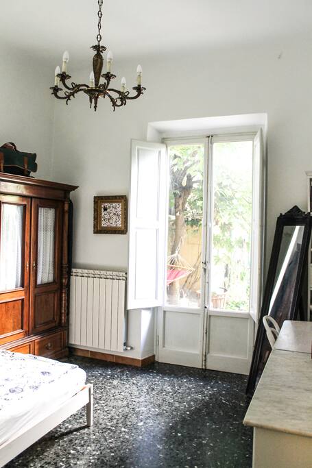 Bright and cozy room