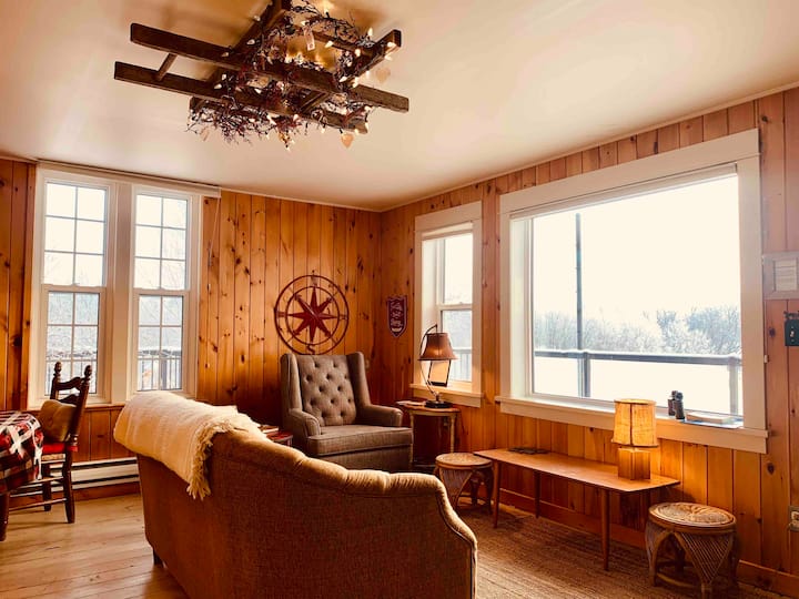 The Carriage House - Your Unique Private Getaway - Selkirk, MB, Canada