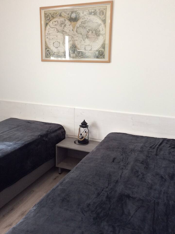 غرفة النوم 2