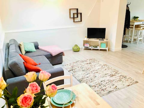 Top Airbnb: Cosy flat close to the city center WiFi & Netflix à Cherbourg En Cotentin