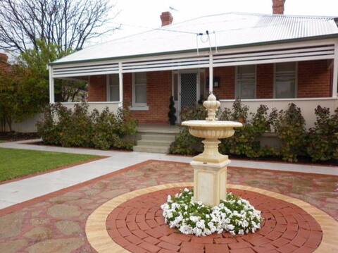Heritage House -  Free WIFI & Foxtel & Netflix
