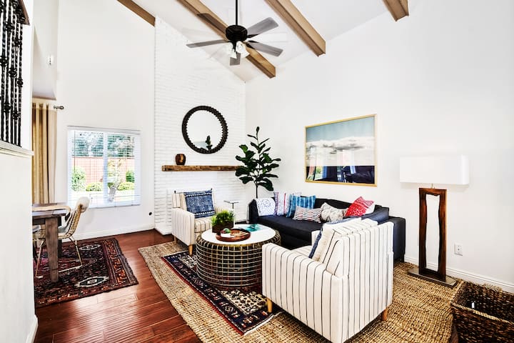 Beautifully designed 5 Bedroom home large backyard