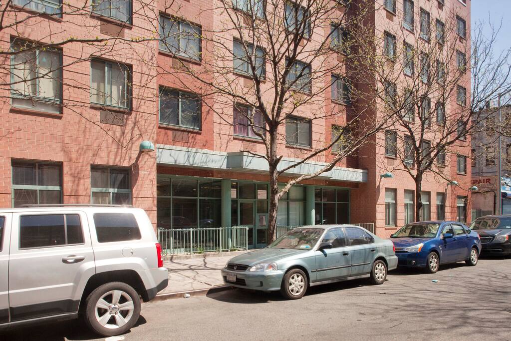 My Apt Building 171 E 109 St