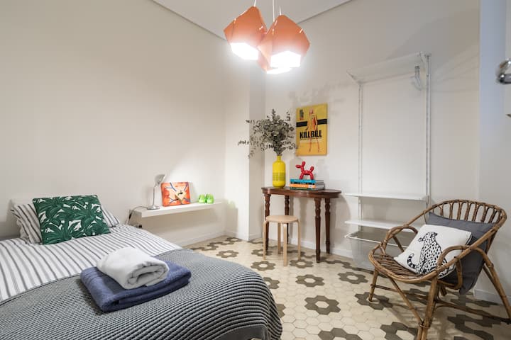 Единечна спална соба