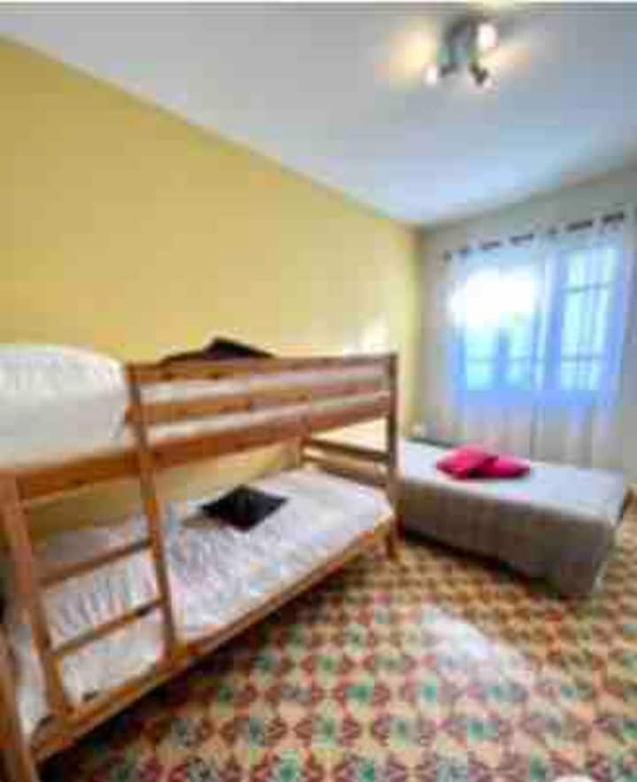 Dormitorio 3 camas