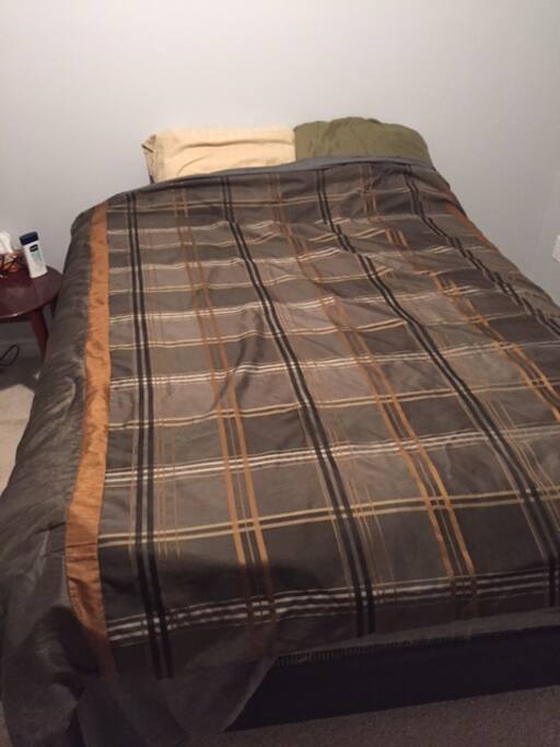 Queensize bed