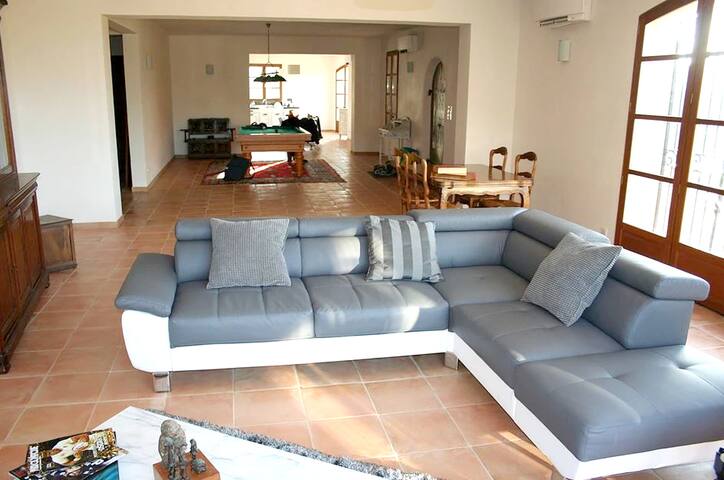 Airbnb Tourtour Vacation Rentals Places To Stay