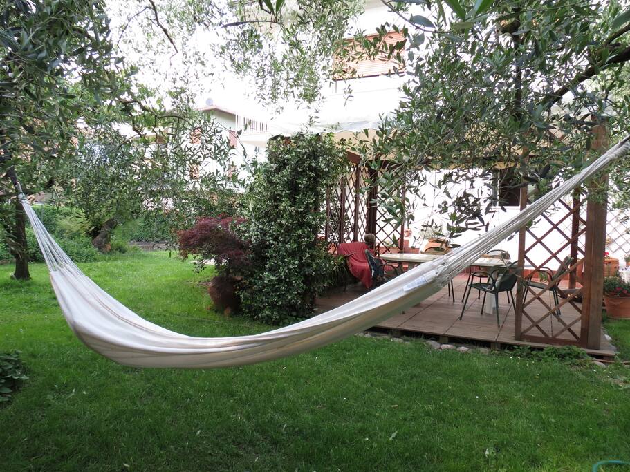 Amaca per relax negli olivi