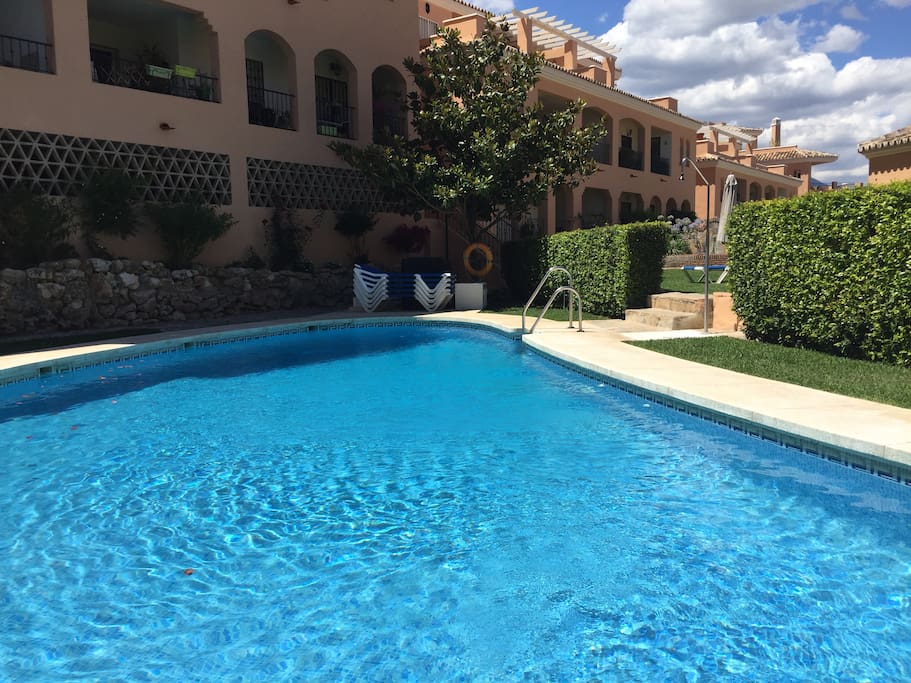 Swimming pool2
