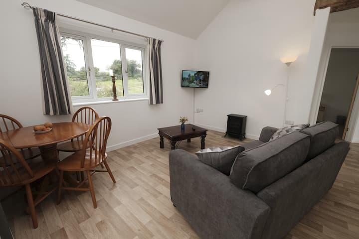 Little Crest, A Newly Converted Bungalow - Frome