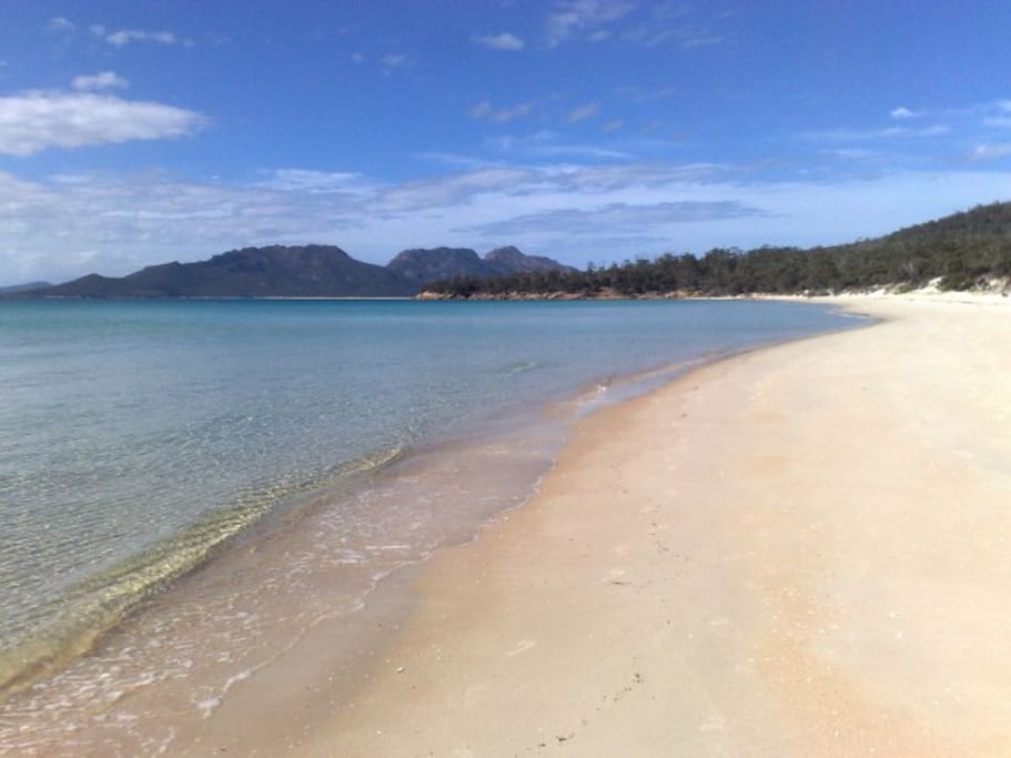 Cooks Beach, Freycinet National Park