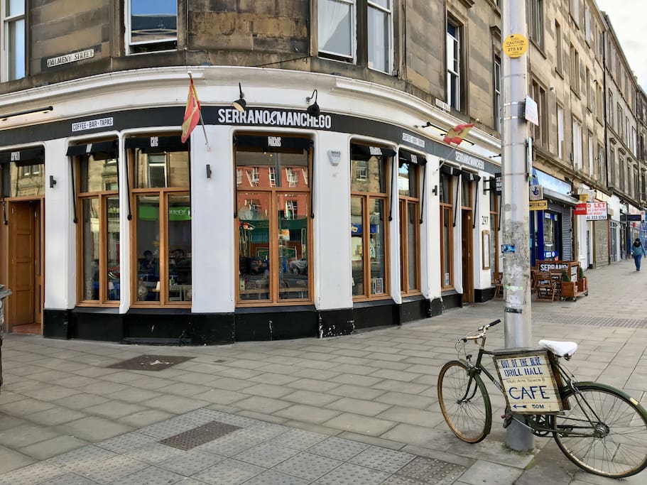 Great bar and restaurant a few minutes walk from my apartment on the way to the city centre