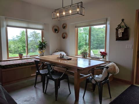 Hemsin House: Modern Farmhouse with Lakeview!