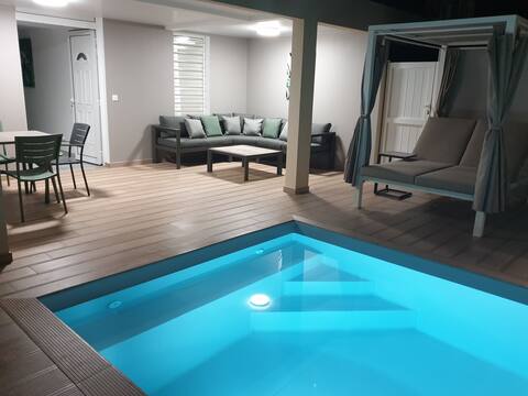 MARS ET VENUS RENTAL (private & heated pool)