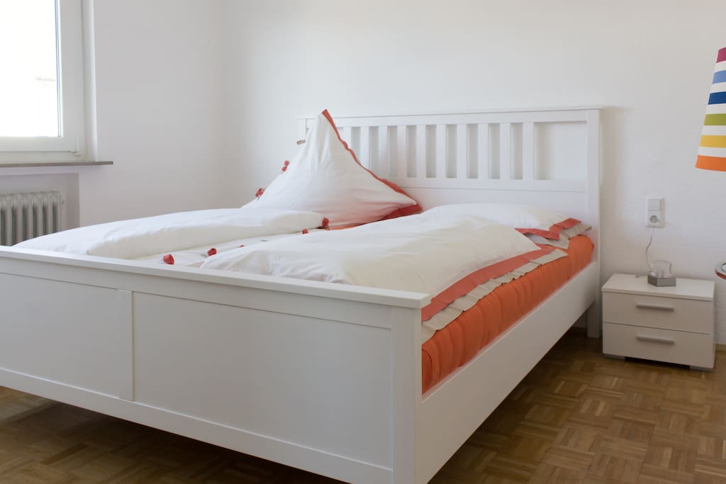Schlafzimmer 1