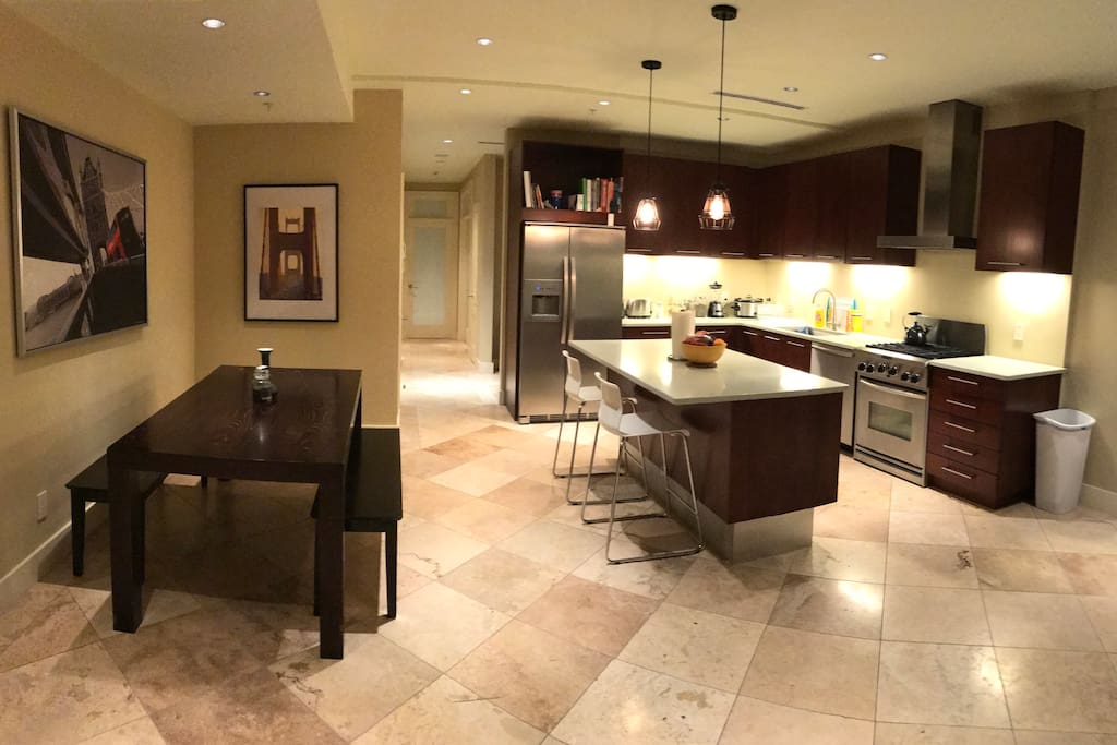 Dining room/kitchen area.