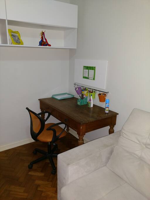 Mesa para trabalho.