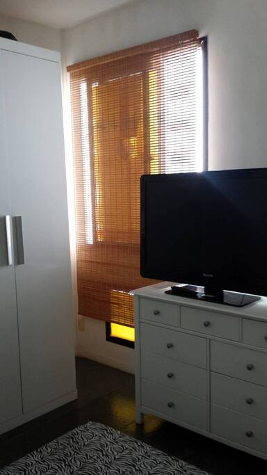 Janela com luz do dia