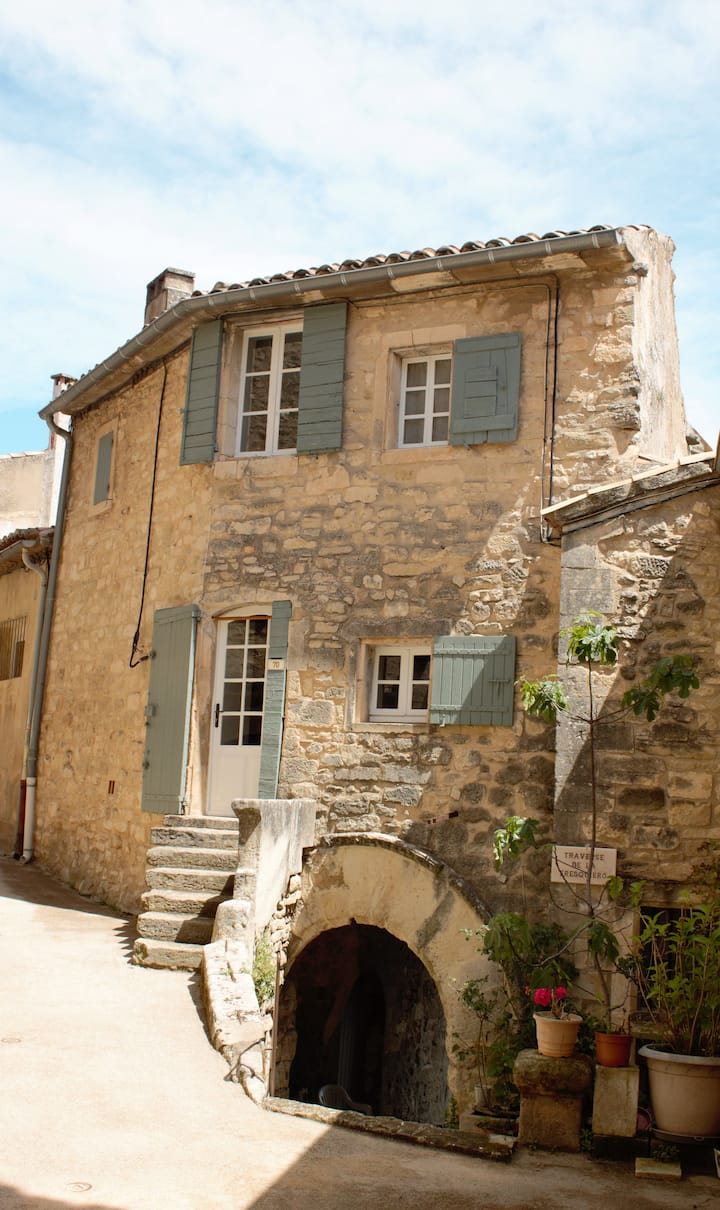 Lacoste Vacation Rentals Homes Provence Alpes Cote D Azur France Airbnb