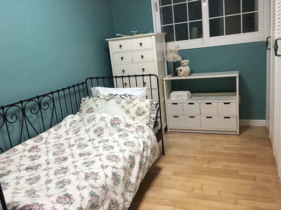 Single bed